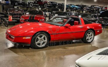 Chevrolet-Corvette-Coupe-1987-Red-Red-174804-8