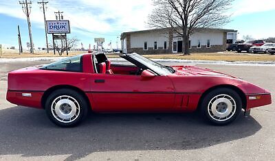 Chevrolet-Corvette-Coupe-1987-Red-Red-9017-1