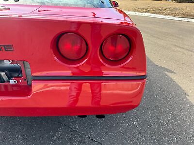 Chevrolet-Corvette-Coupe-1987-Red-Red-9017-32