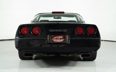 Chevrolet-Corvette-Coupe-1988-Black-Black-11298-8