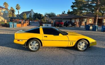 Chevrolet-Corvette-Coupe-1988-Yellow-Black-76122-1