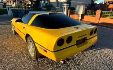 Chevrolet-Corvette-Coupe-1988-Yellow-Black-76122-6