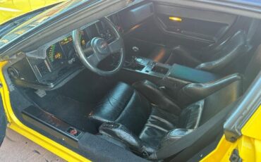 Chevrolet-Corvette-Coupe-1988-Yellow-Black-76122-7