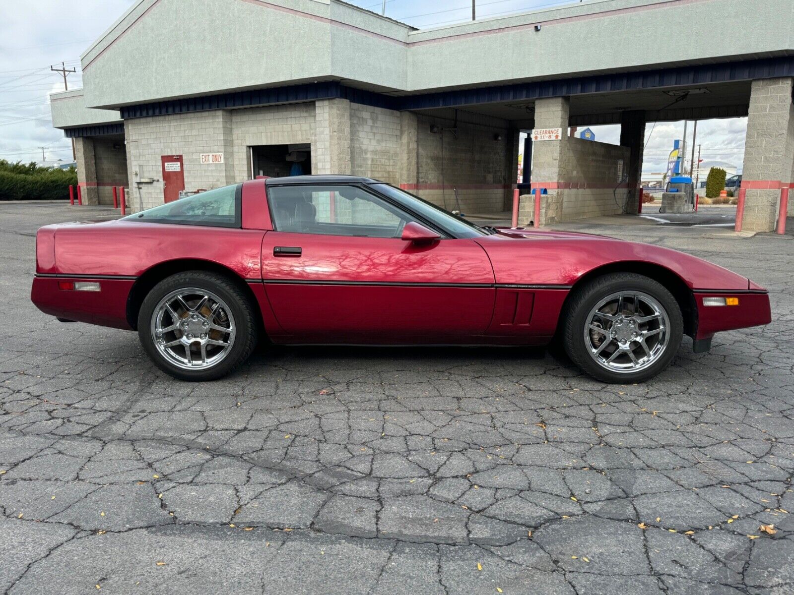 Chevrolet-Corvette-Coupe-1989-Red-Black-88456-3