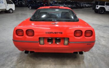 Chevrolet-Corvette-Coupe-1990-Red-Black-62764-3