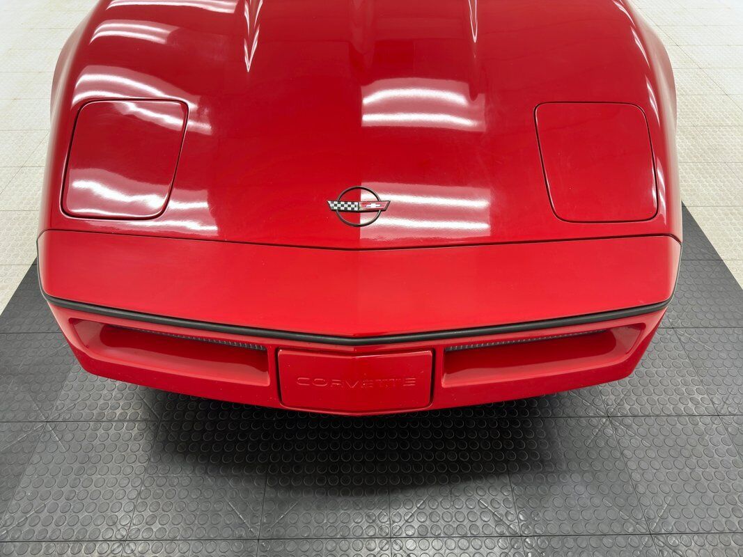 Chevrolet-Corvette-Coupe-1990-Red-Gray-99247-9