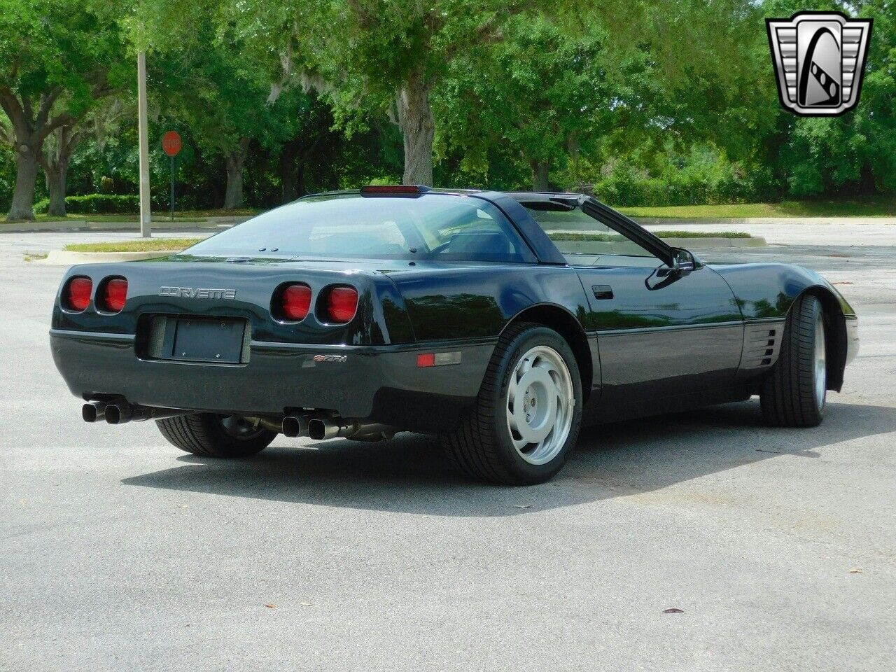 Chevrolet-Corvette-Coupe-1991-Black-Black-66546-10