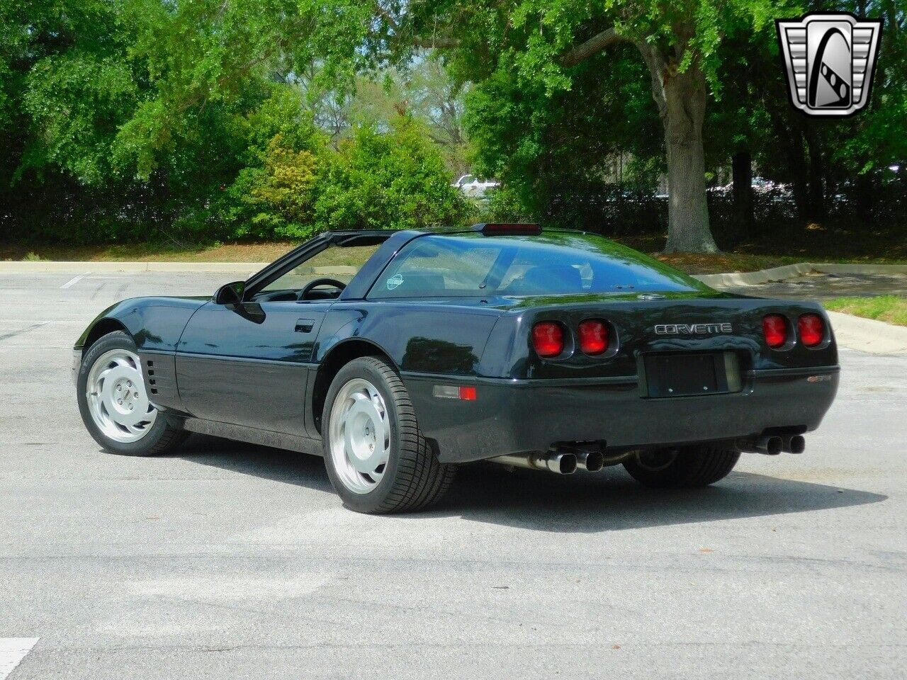 Chevrolet-Corvette-Coupe-1991-Black-Black-66546-9