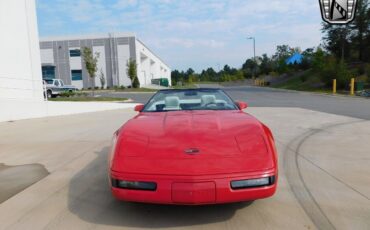 Chevrolet-Corvette-Coupe-1992-Red-White-174549-3