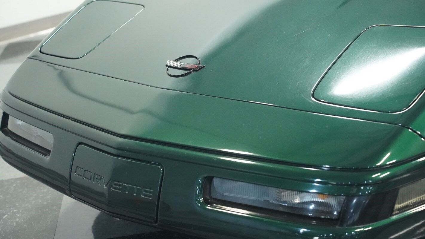 Chevrolet-Corvette-Coupe-1993-Green-Black-52093-17