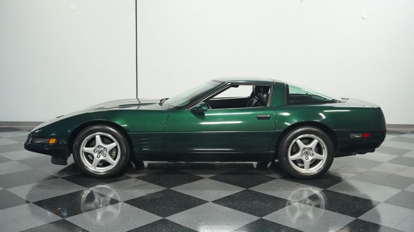 Chevrolet-Corvette-Coupe-1993-Green-Black-52093-2