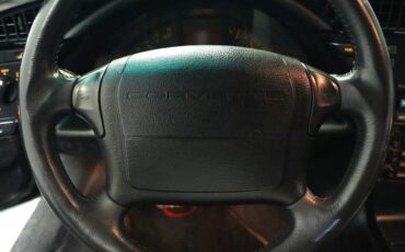 Chevrolet-Corvette-Coupe-1993-Green-Black-52093-34