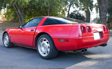 Chevrolet-Corvette-Coupe-1993-Red-Black-185696-5