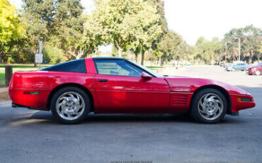 Chevrolet-Corvette-Coupe-1993-Red-Black-185696-8