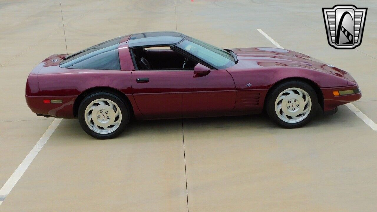 Chevrolet-Corvette-Coupe-1993-Red-Maroon-124286-8