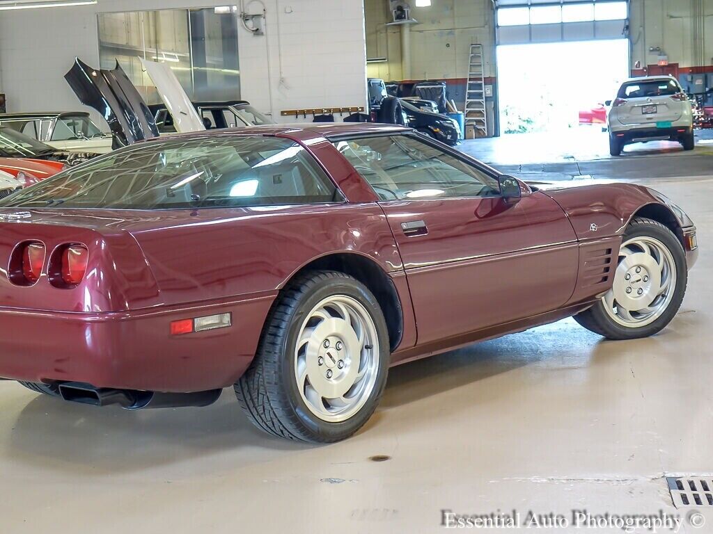 Chevrolet-Corvette-Coupe-1993-Red-Red-183085-10