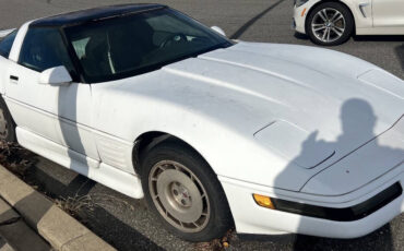 Chevrolet-Corvette-Coupe-1993-White-Black-160897-1