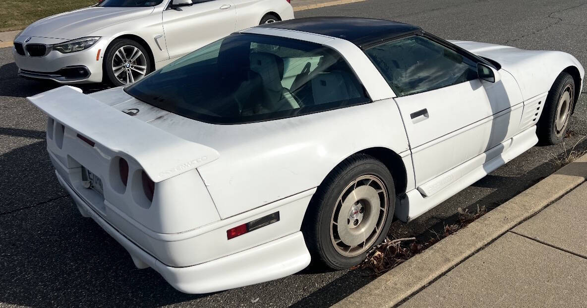 Chevrolet-Corvette-Coupe-1993-White-Black-160897-2