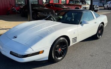 Chevrolet-Corvette-Coupe-1993-White-White-84025-1