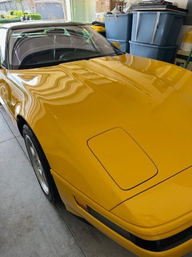 Chevrolet-Corvette-Coupe-1993-Yellow-Black-37055-9