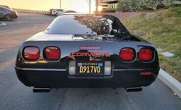 Chevrolet-Corvette-Coupe-1994-Black-Black-61377-4