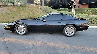 Chevrolet-Corvette-Coupe-1994-Black-Black-61377-5