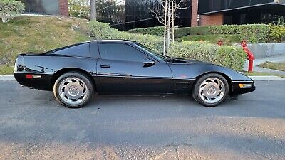 Chevrolet-Corvette-Coupe-1994-Black-Black-61377-6