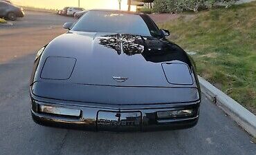 Chevrolet-Corvette-Coupe-1994-Black-Black-61377-8