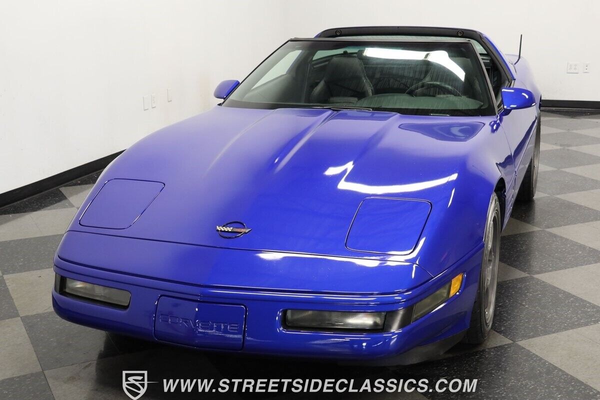 Chevrolet-Corvette-Coupe-1994-Blue-Black-89970-16