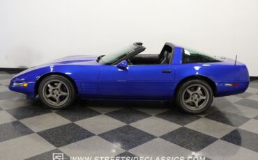 Chevrolet-Corvette-Coupe-1994-Blue-Black-89970-2