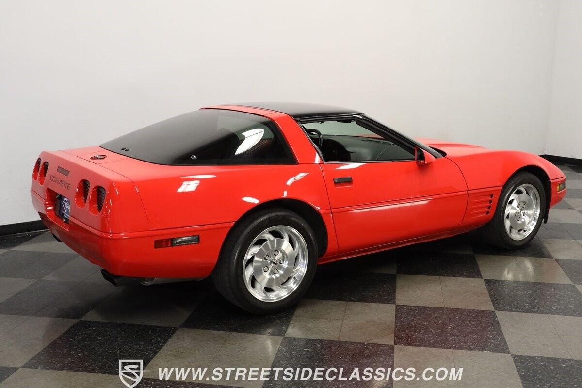 Chevrolet-Corvette-Coupe-1994-Red-Red-132911-11