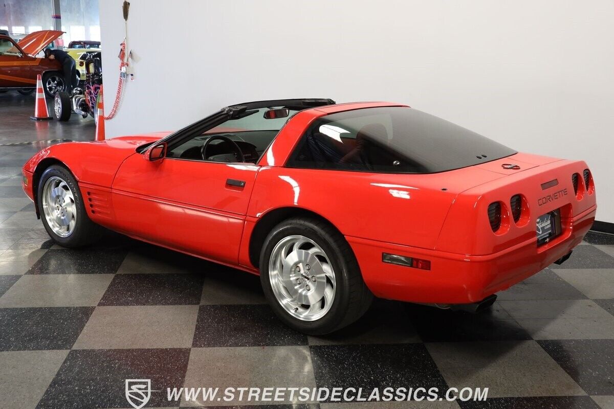 Chevrolet-Corvette-Coupe-1994-Red-Red-132911-6