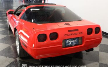 Chevrolet-Corvette-Coupe-1994-Red-Red-132911-7