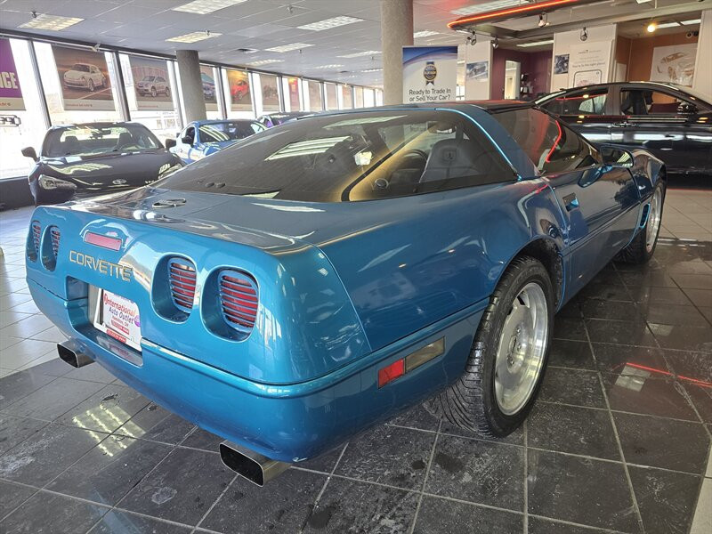 Chevrolet-Corvette-Coupe-1995-Dark-Cloisonne-Metallic-Tan-128664-3