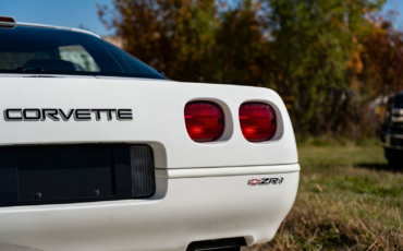 Chevrolet-Corvette-Coupe-1995-White-Black-61-7