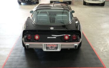 Chevrolet-Corvette-Indianapolis-500-Pace-Car-Edition-Coupe-1978-Black-Gray-0-13