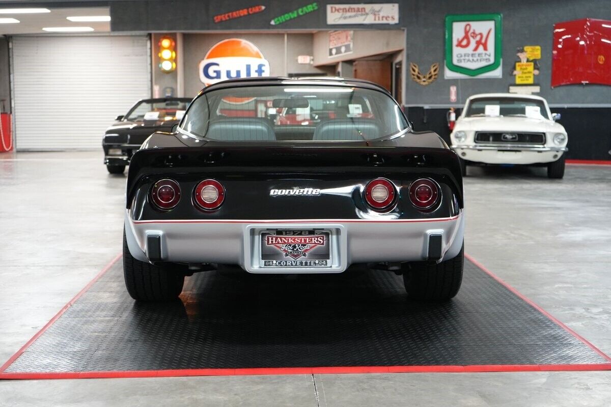 Chevrolet-Corvette-Indianapolis-500-Pace-Car-Edition-Coupe-1978-Black-Gray-0-21