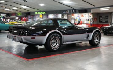 Chevrolet-Corvette-Indianapolis-500-Pace-Car-Edition-Coupe-1978-Black-Gray-0-22