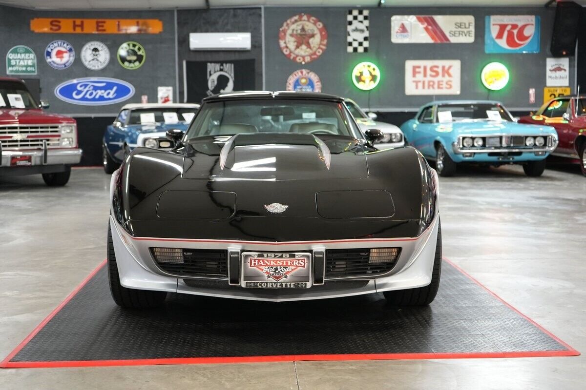 Chevrolet-Corvette-Indianapolis-500-Pace-Car-Edition-Coupe-1978-Black-Gray-0-25