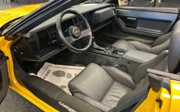 Chevrolet-Corvette-base-1986-yellow-42755-7