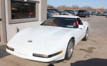 Chevrolet-Corvette-convertible-1994-173809-2