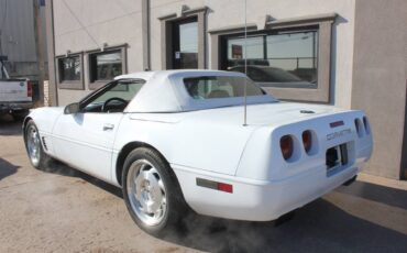 Chevrolet-Corvette-convertible-1994-173809-3