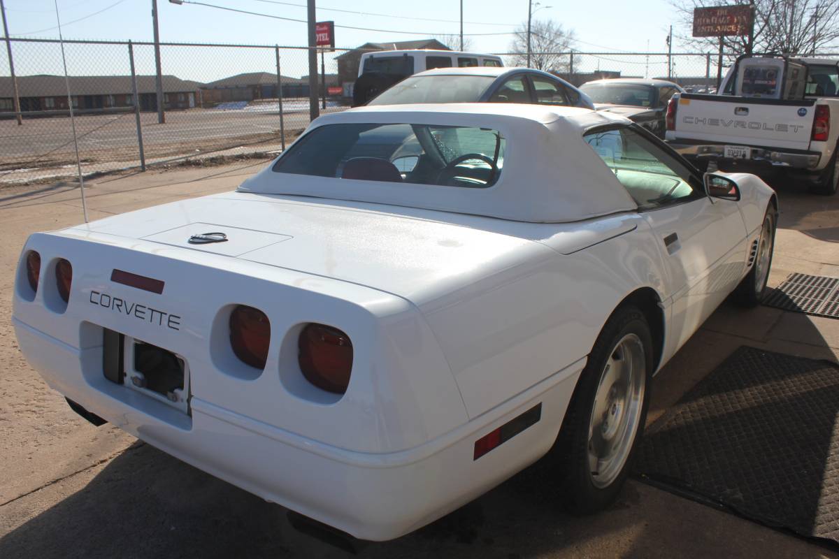 Chevrolet-Corvette-convertible-1994-173809-4