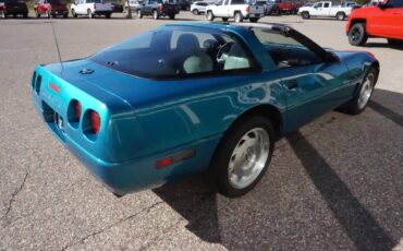 Chevrolet-Corvette-corvette-amp-convertible-1995-custom-69089-3