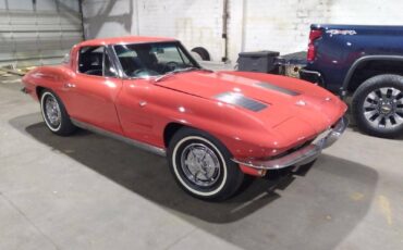 Chevrolet-Corvette-coupe-1963-red-79538-2