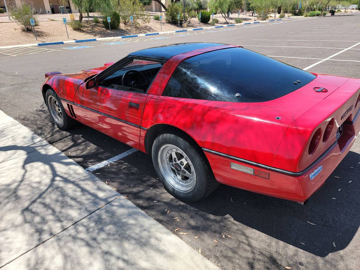 Chevrolet-Corvette-coupe-1985-red-115647-2