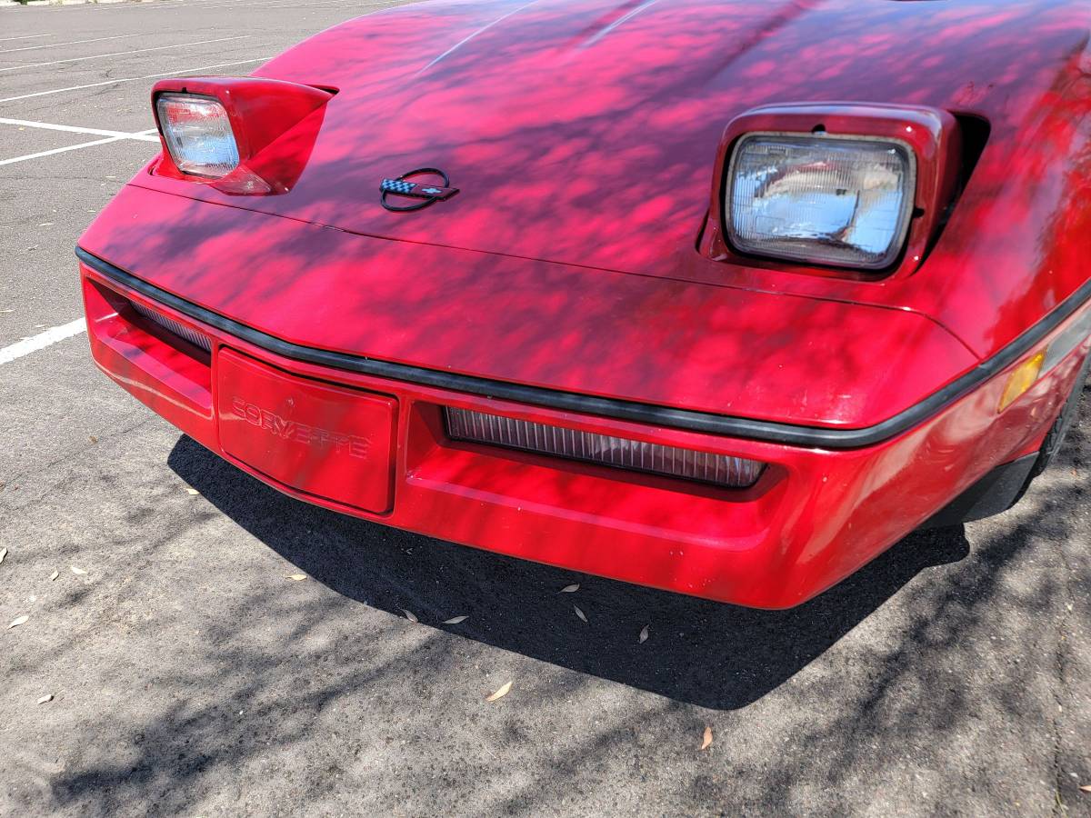 Chevrolet-Corvette-coupe-1985-red-115647-6