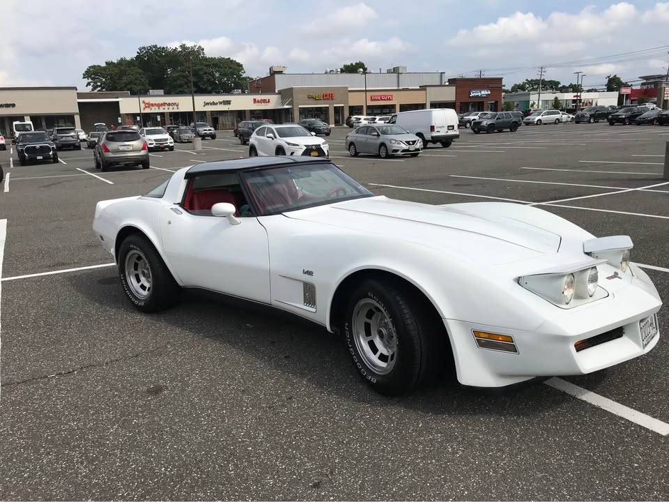 Chevrolet-Corvette-coupe-l82-1980-41738