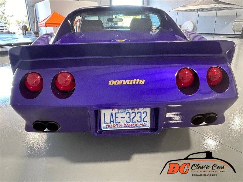 Chevrolet-Corvette-custom-coupe-1977-purple-72205-4