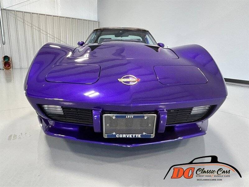 Chevrolet-Corvette-custom-coupe-1977-purple-72205-7